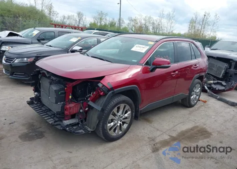 2020 Toyota Rav4 Xle Premium z USA, uszkodzony, nr VIN 2T3A1RFV3LW135997
